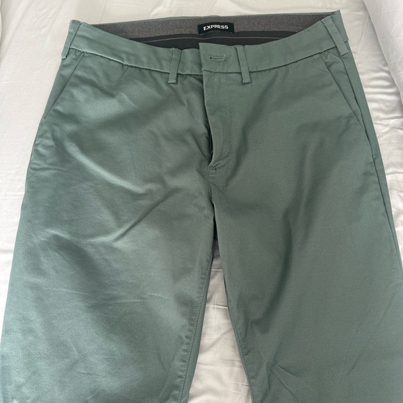 Express skinny hyperstretch chino - NWOT -29*30 - Picture 1 of 11